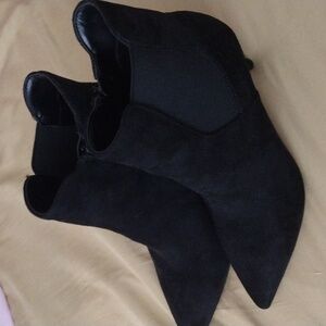 Nine west black velvet Boots